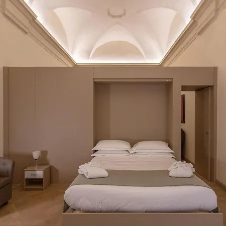 Design In Historical Palace * Bologna