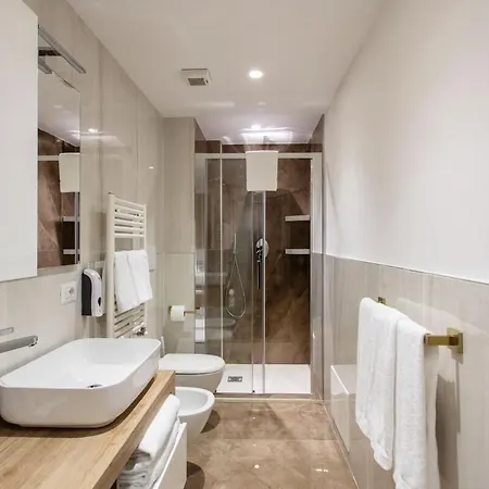 Lejlighed Design In Historical Palace *