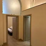 Design In Historical Palace Apartman *
